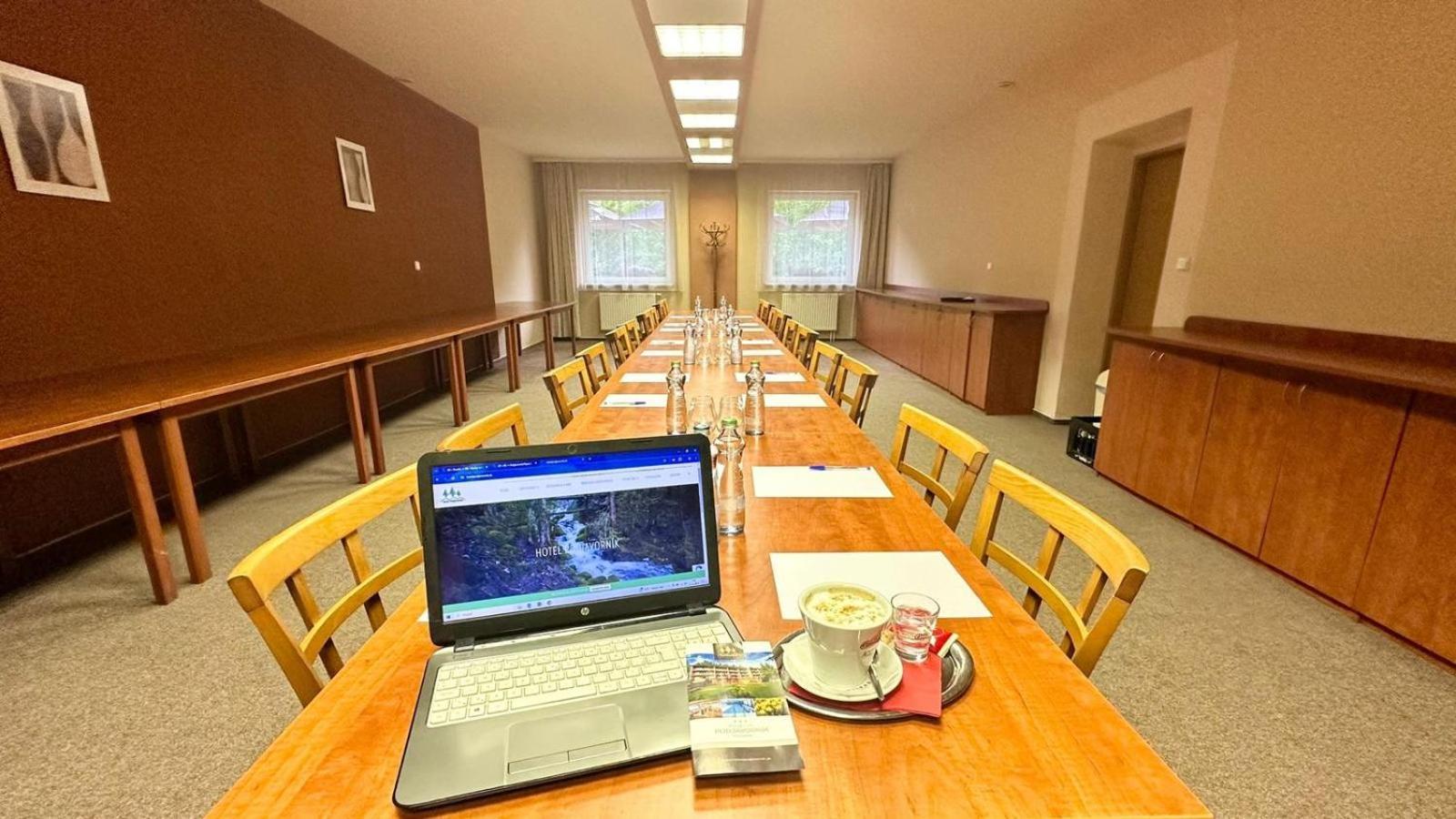 Papradno Horsky Hotel Podjavornik מראה חיצוני תמונה