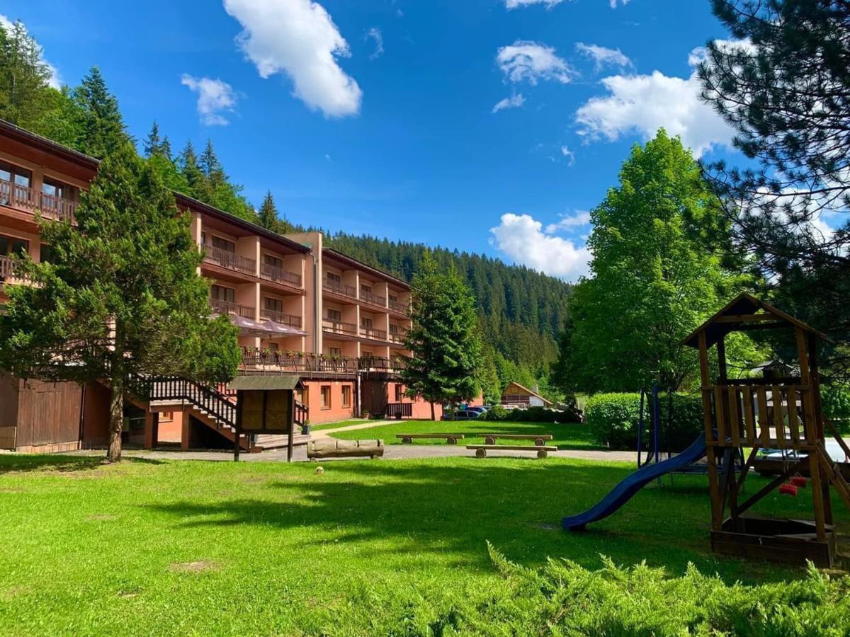 Papradno Horsky Hotel Podjavornik מראה חיצוני תמונה